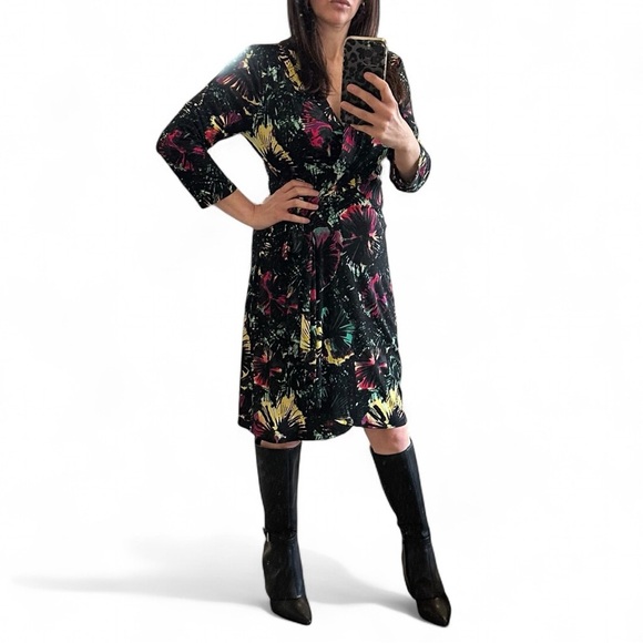 BCBGMaxAzria Chic Tye Dye Pattern Black Wrap Tie V-Neck Midi Dress 3/4 Sleeves - Picture 2 of 13